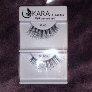 New in box, never opened eye lashes